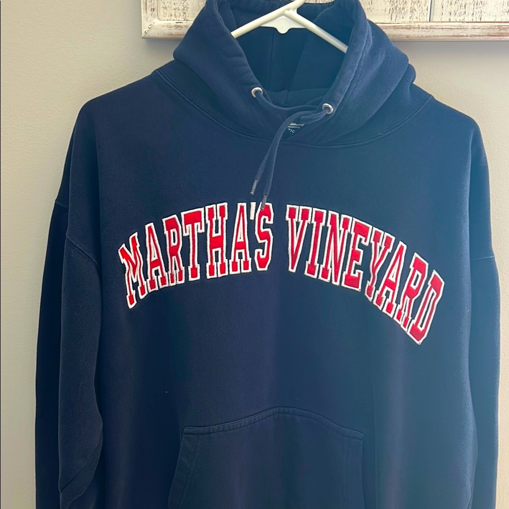 Martha’s Vineyard Navy Sweatshirt Hoodie Size Lg red, white & blue, Americana